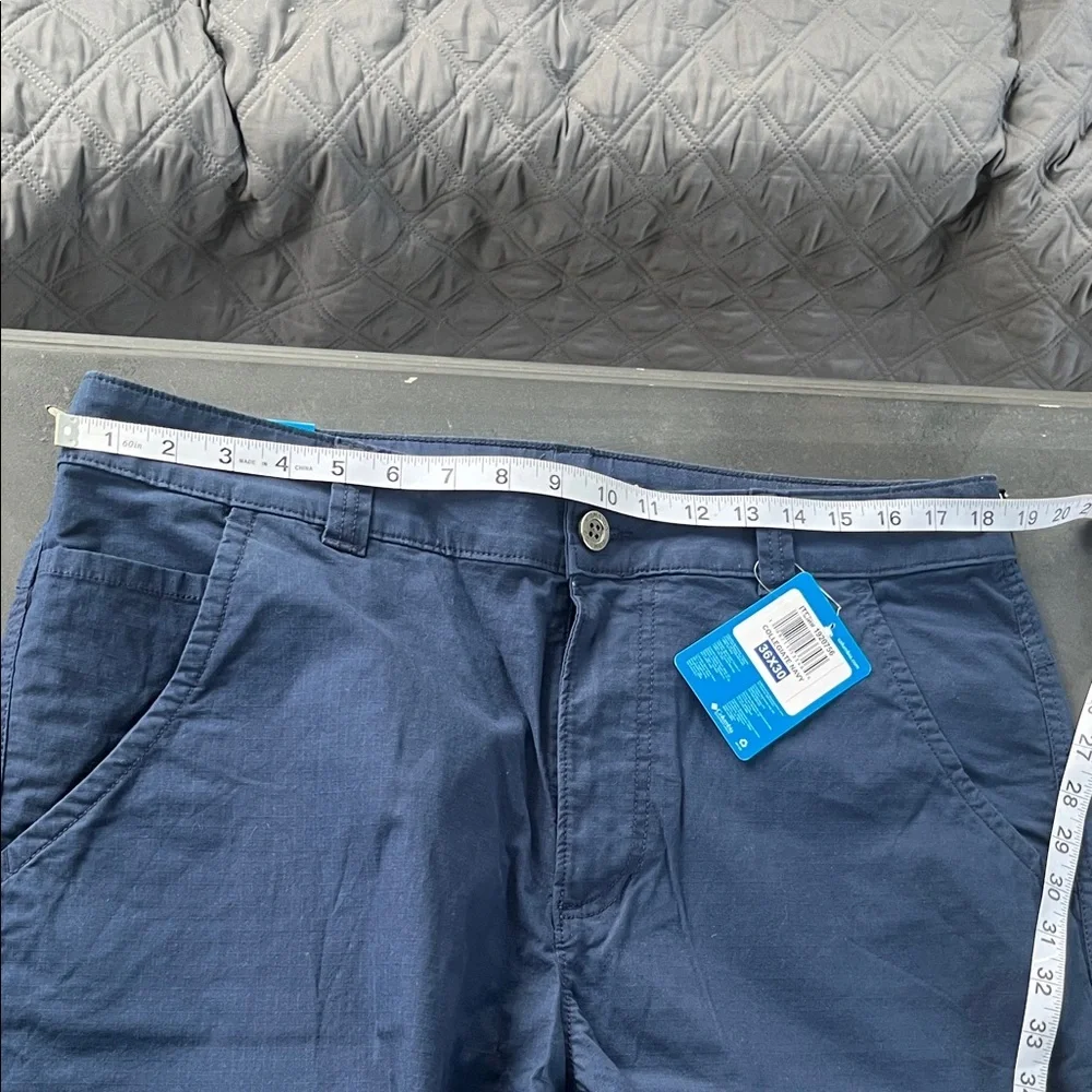 Columbia Men's Deep Blue Chinos active pants 36 x 30 nwt